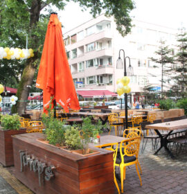 Jineps Cafe & Restaurant